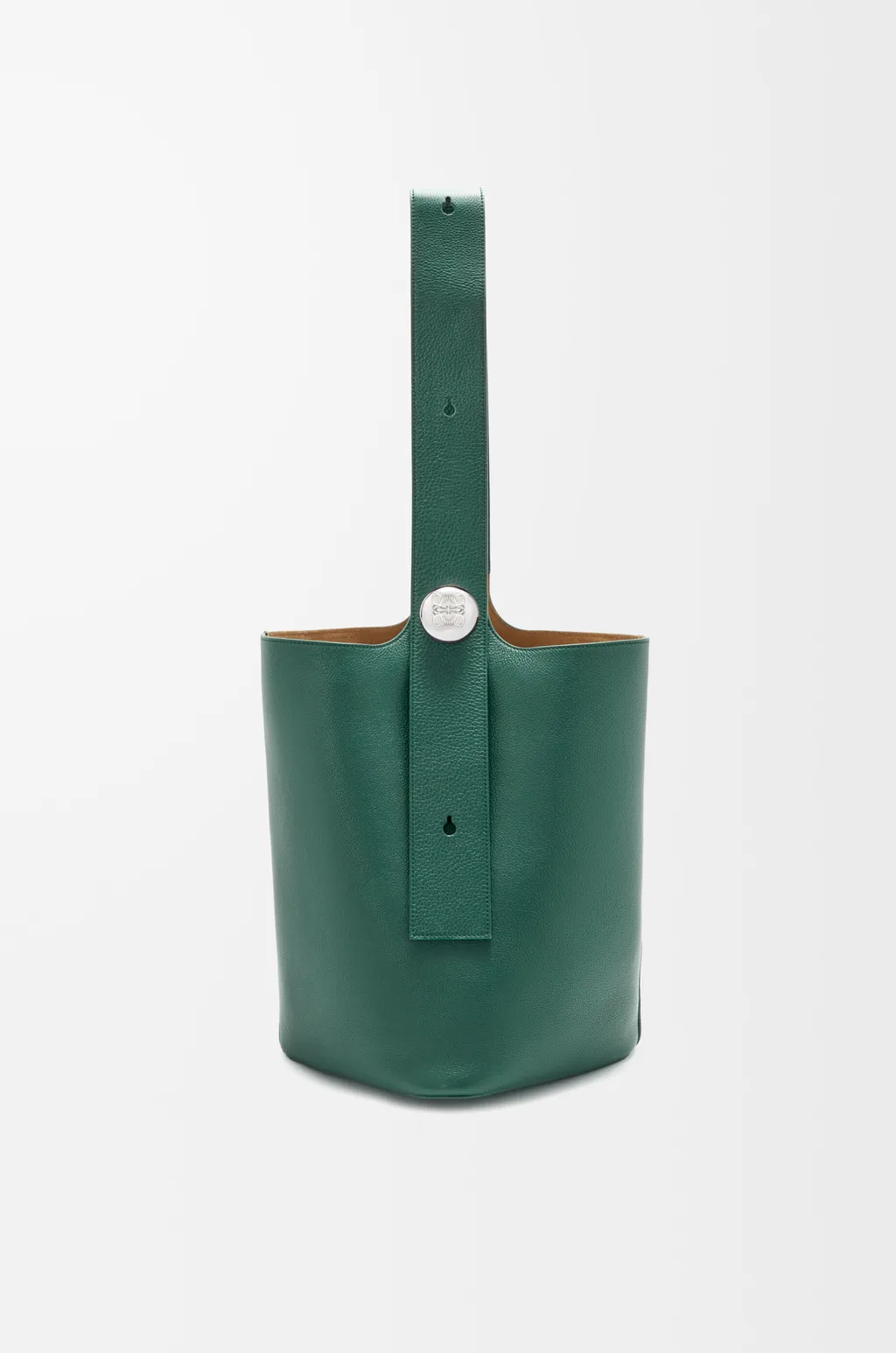 Large Pebble Bucket In Supple Grained Calfskin