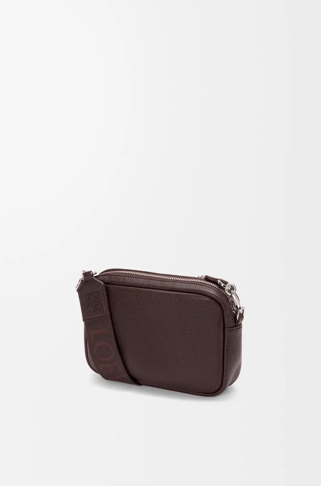 Small Pebble Messenger Bag In Supple Grained Calfskin