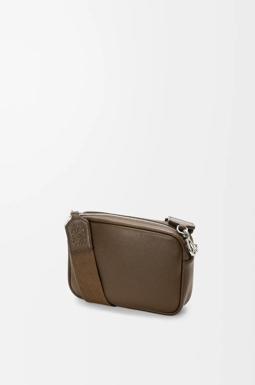 Small Pebble Messenger Bag In Supple Grained Calfskin