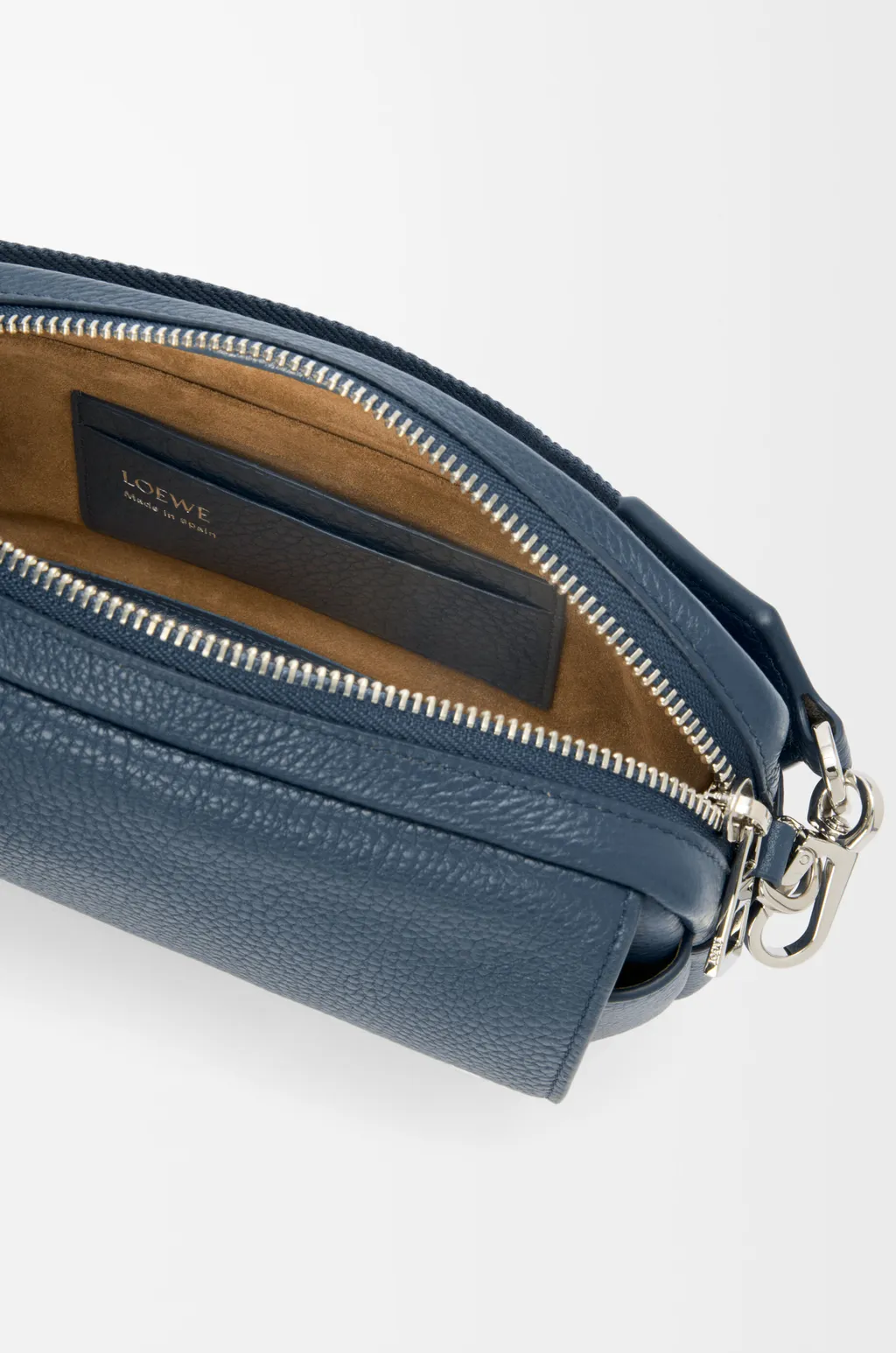 Small Pebble Messenger Bag In Supple Grained Calfskin