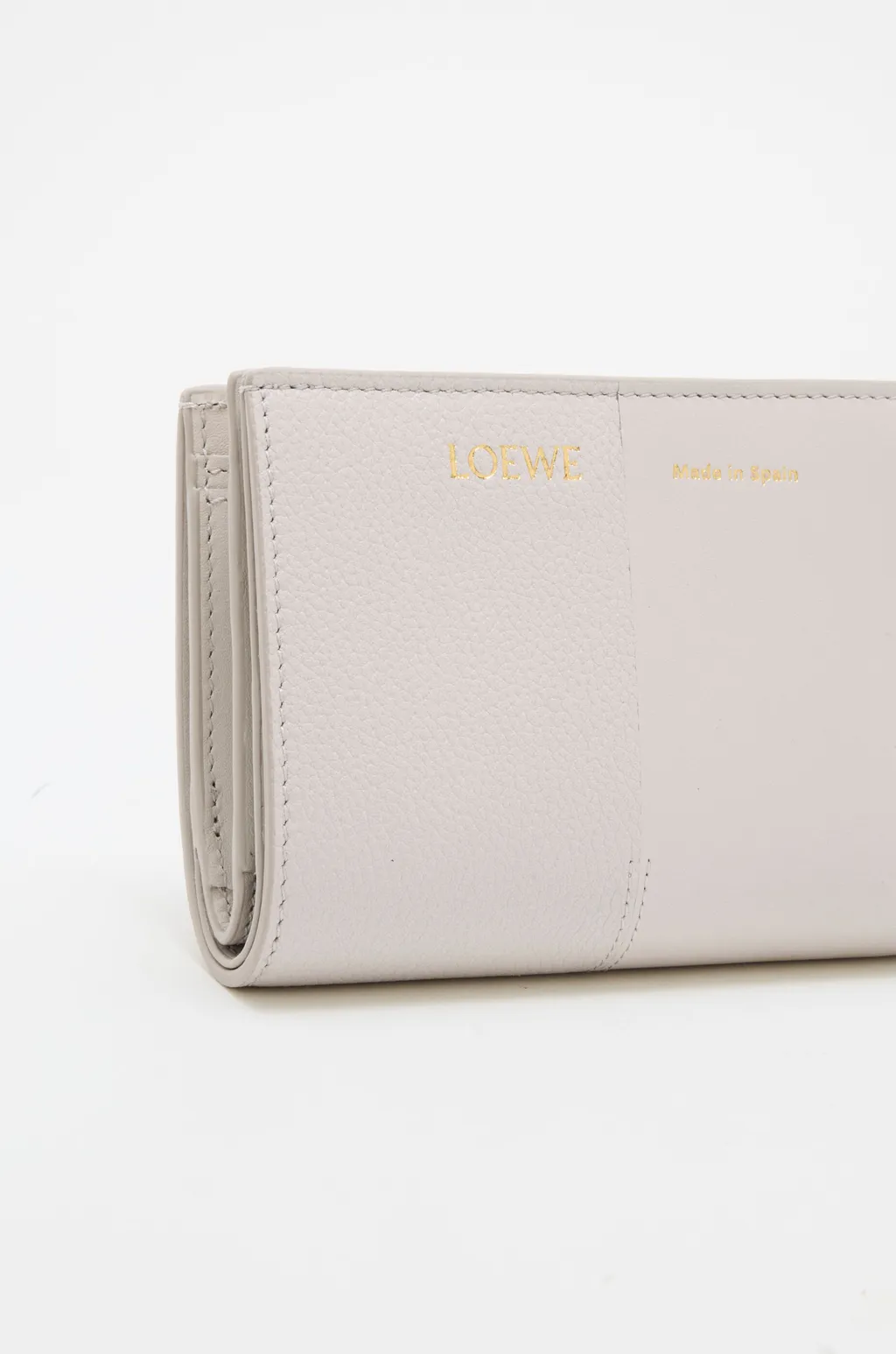 Duet Compact Wallet In Smooth And Grained Calfskin