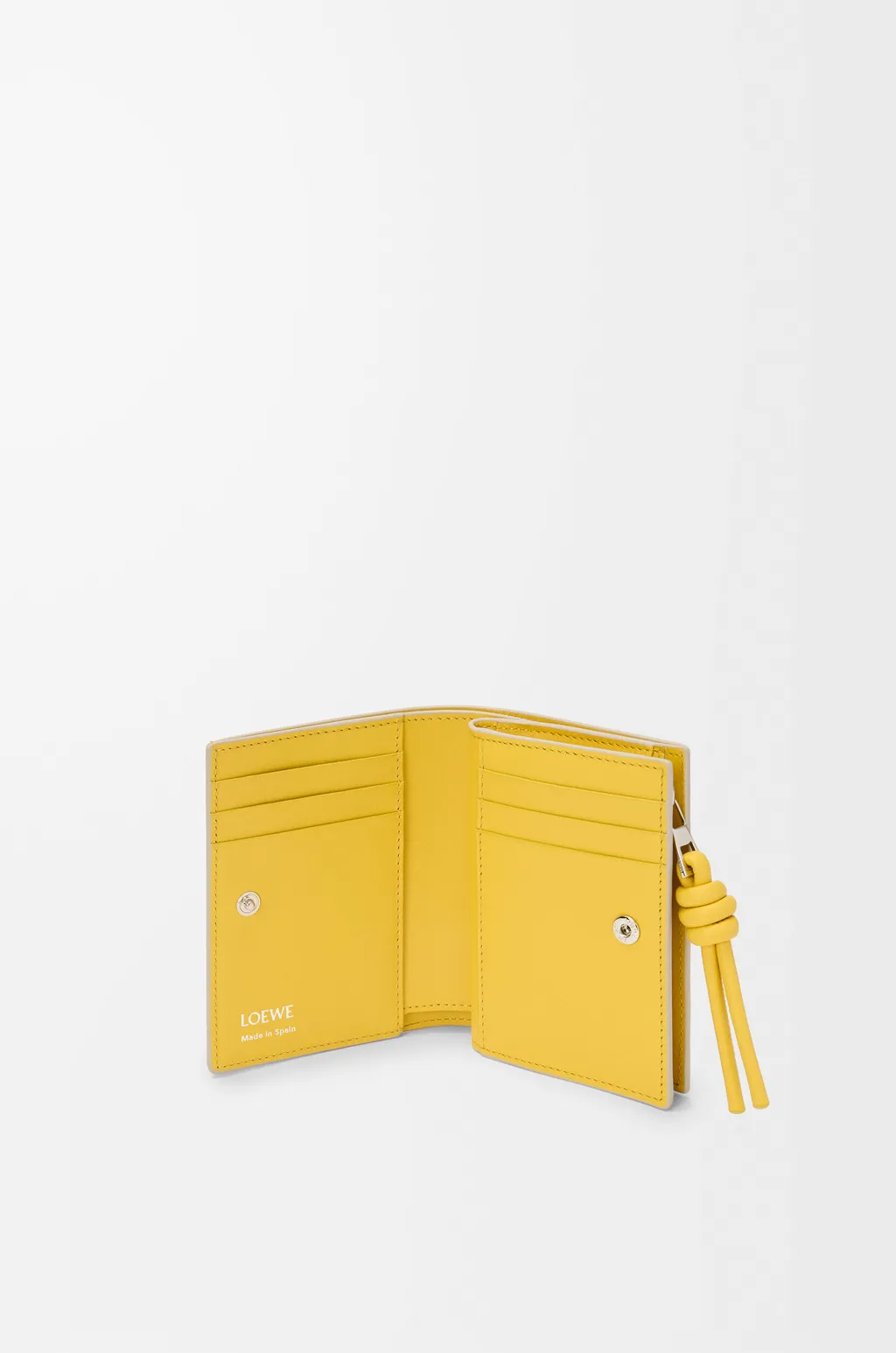 Knot Compact Wallet In Shiny Nappa Calfskin
