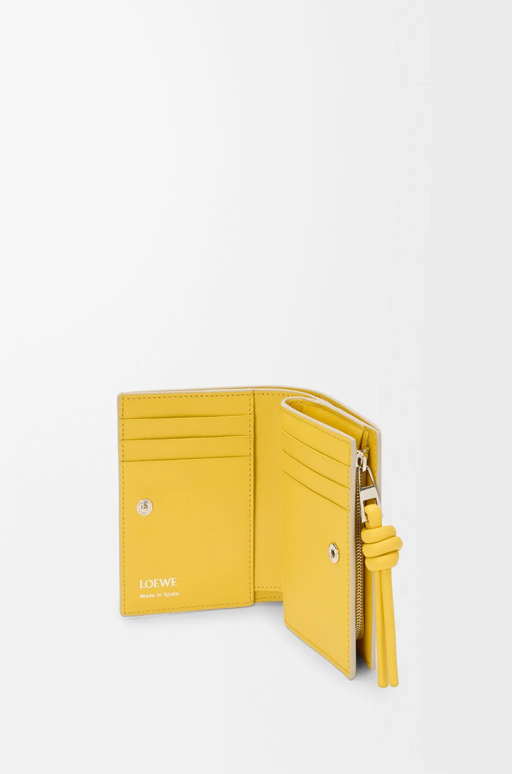 Knot Compact Wallet In Shiny Nappa Calfskin