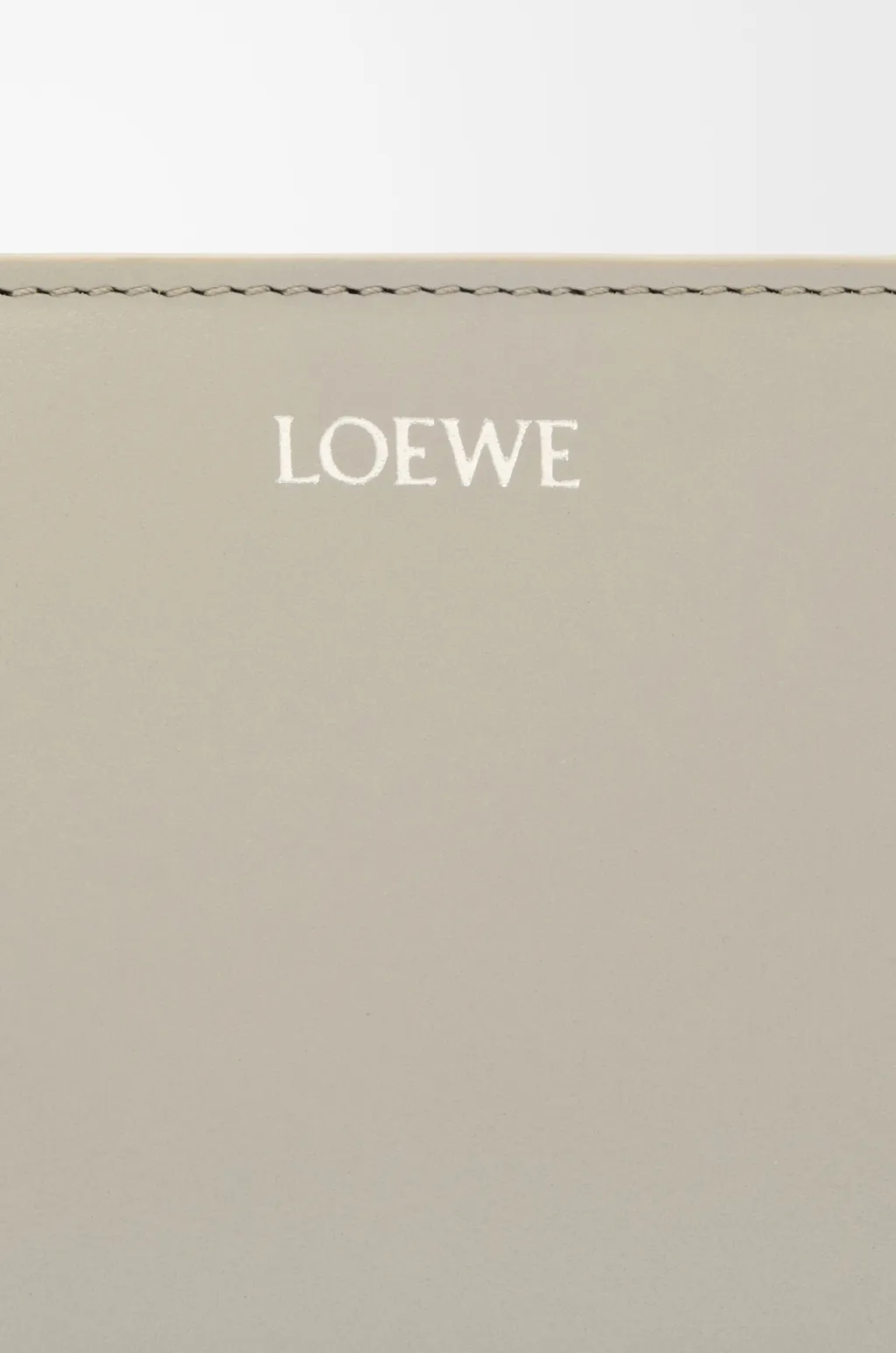 Knot Compact Wallet In Shiny Nappa Calfskin