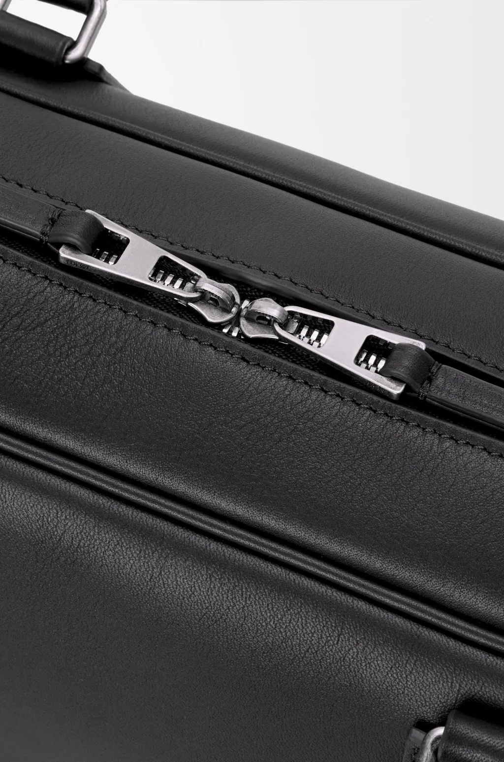 Amazona 31 Cropped Bag In Shiny Calfskin