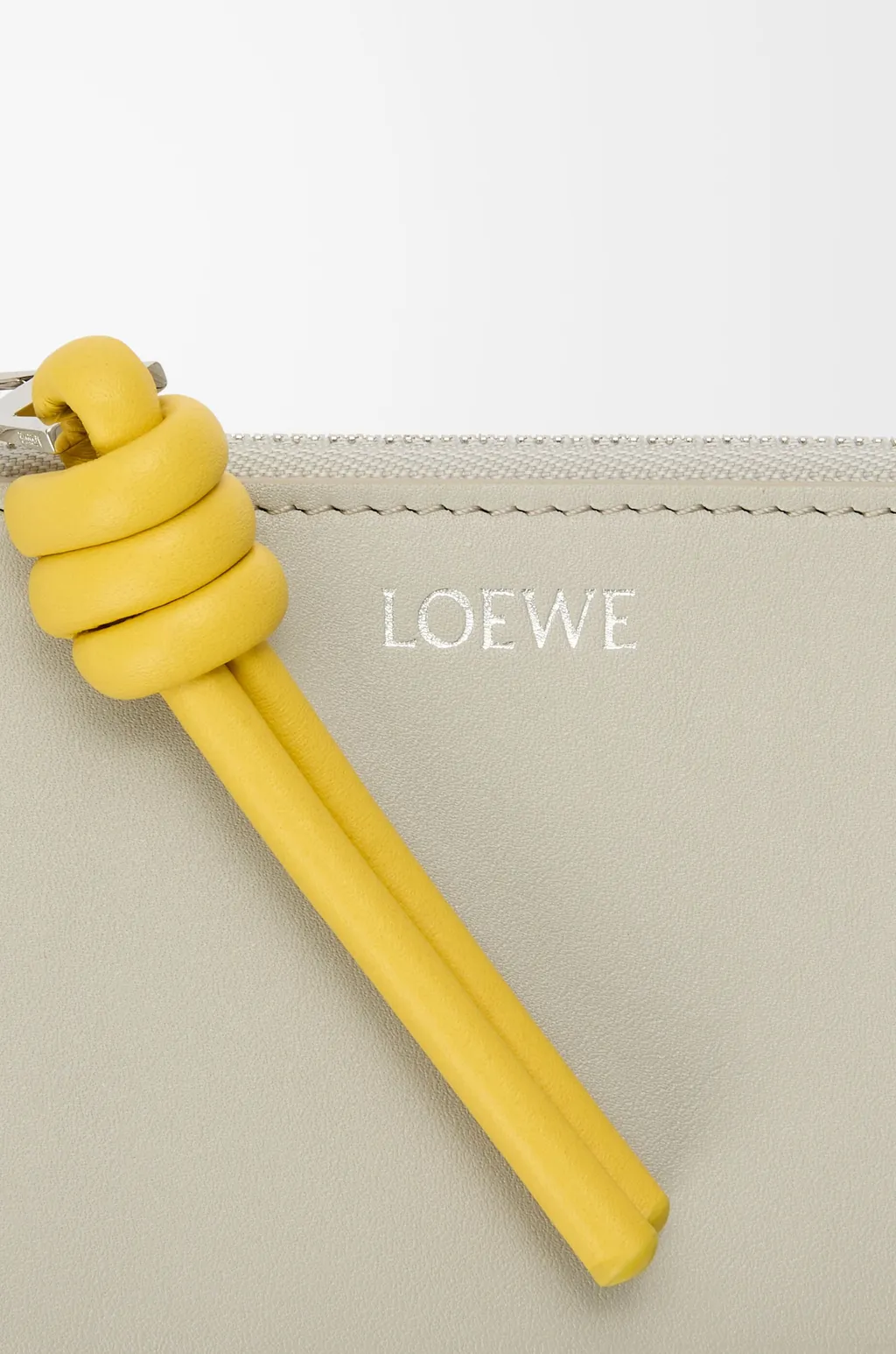Knot Coin Cardholder In Shiny Nappa Calfskin