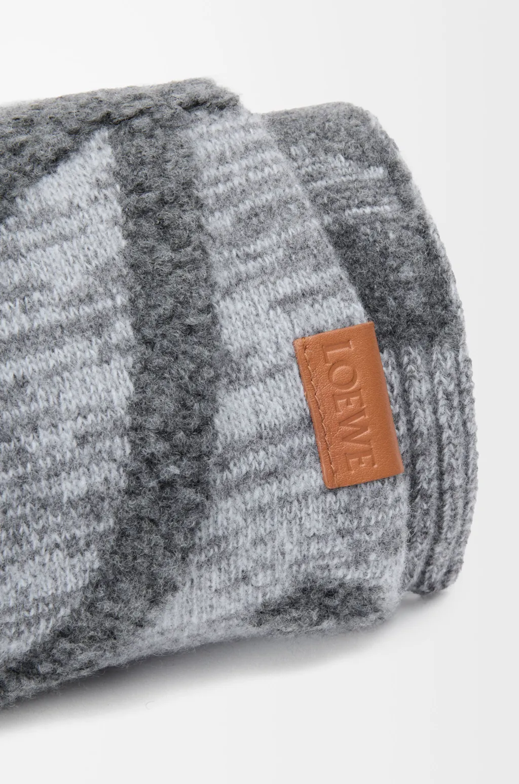 Scarf In Wool And Cashmere