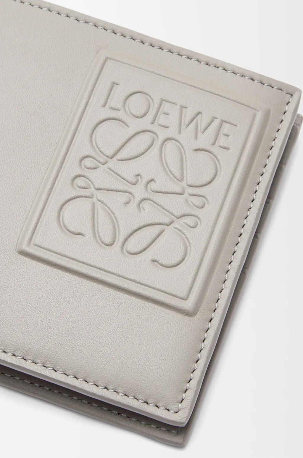Bifold Wallet In Satin Calfskin
