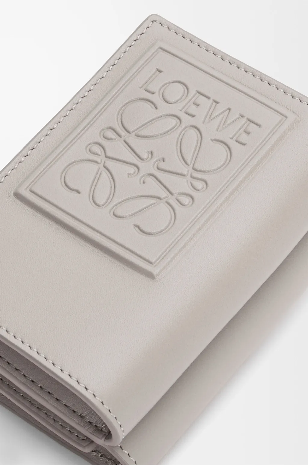 Trifold Wallet In Satin Calfskin