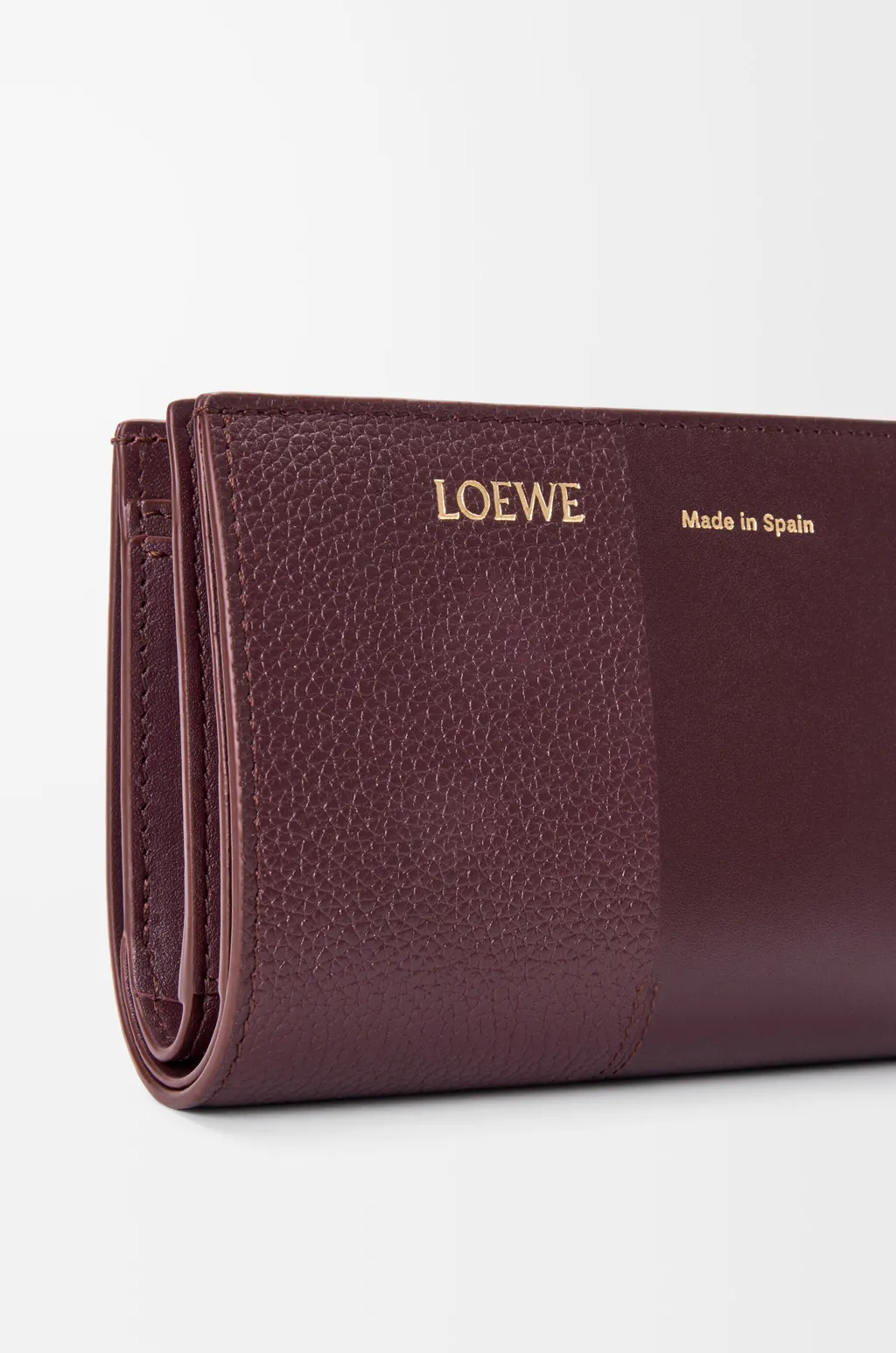 Duet Compact Wallet In Smooth And Grained Calfskin