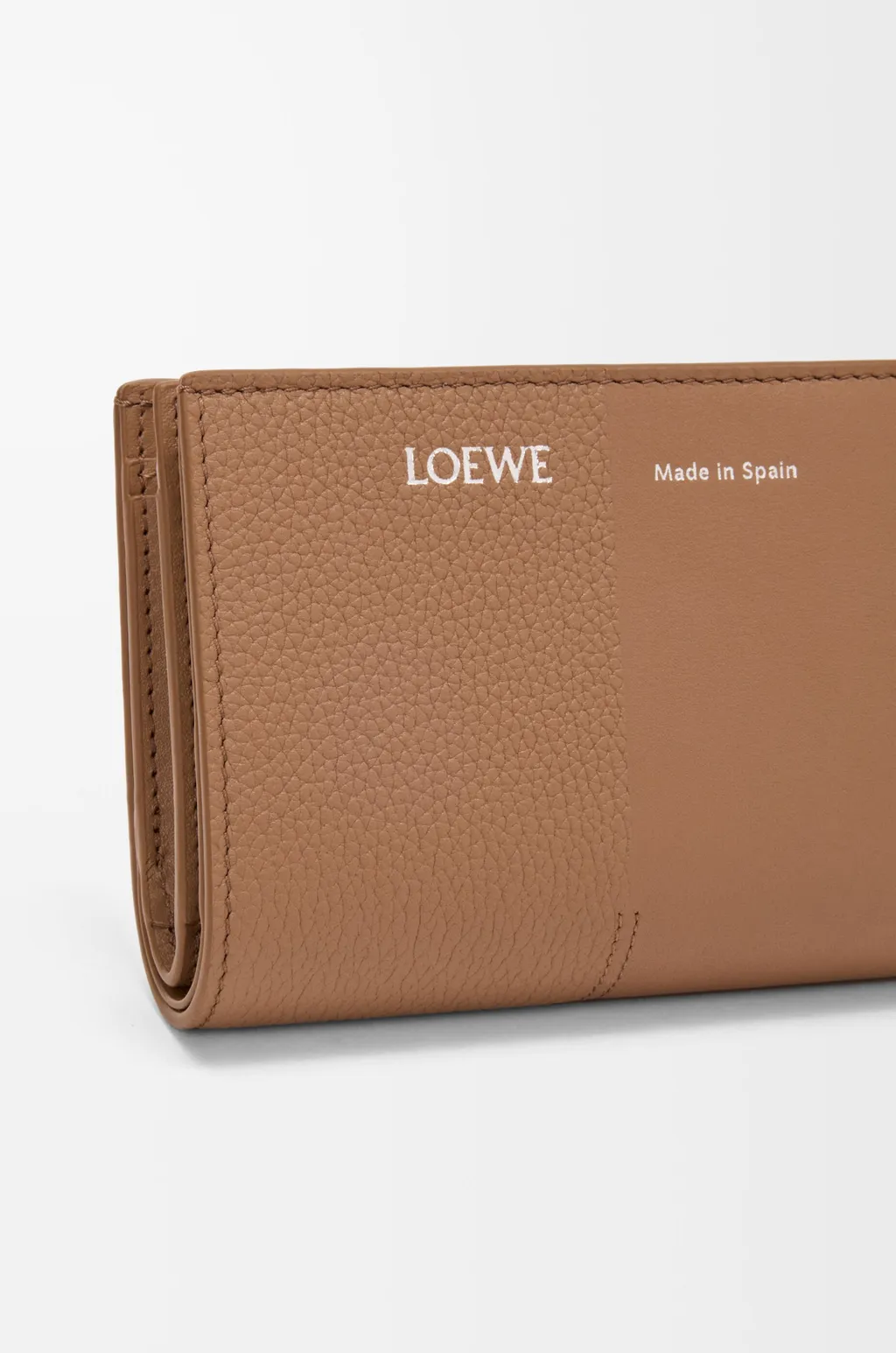 Duet Compact Wallet In Smooth And Grained Calfskin