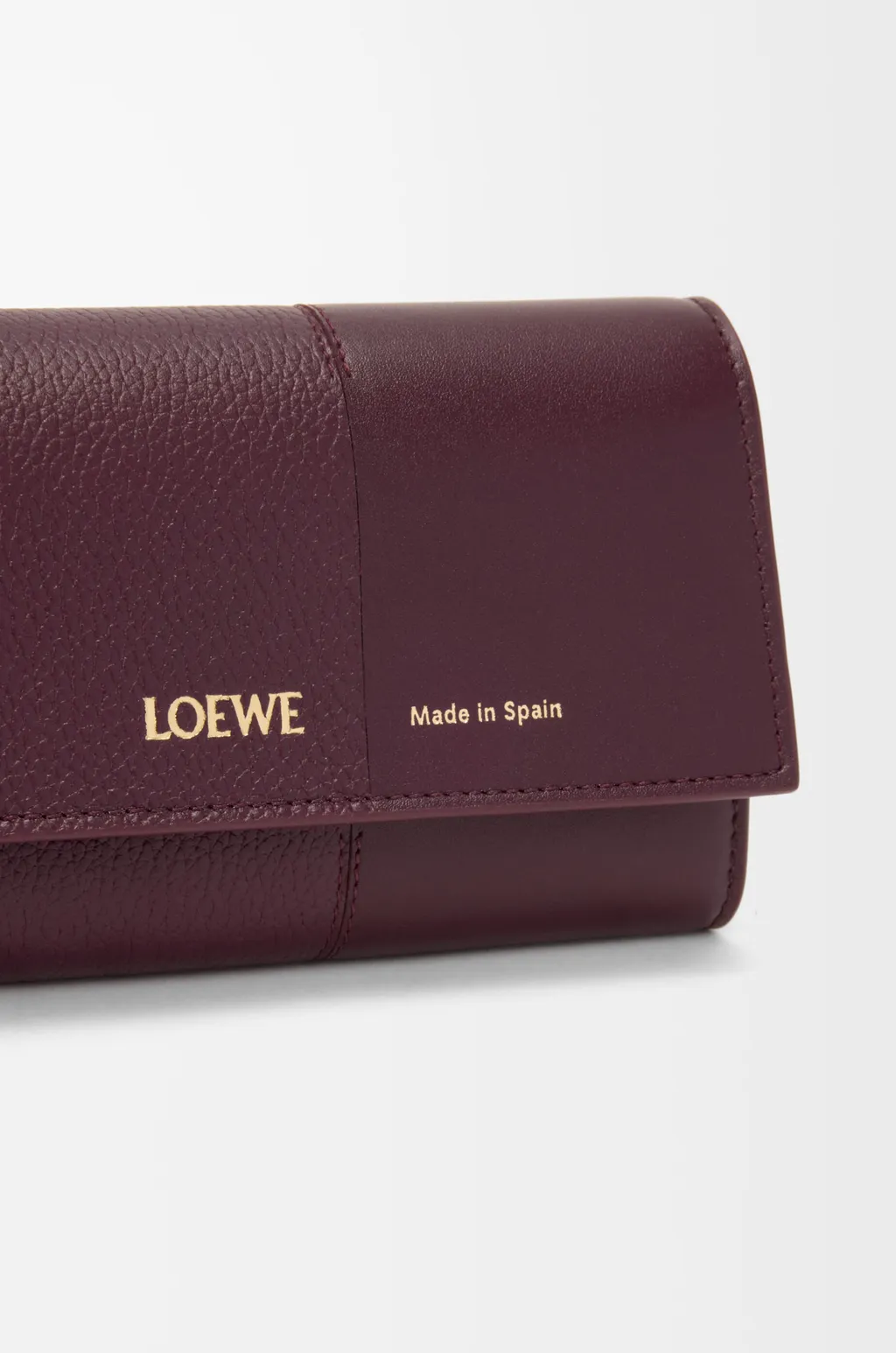 Small Vertical Wallet In Smooth And Grained Calfskin