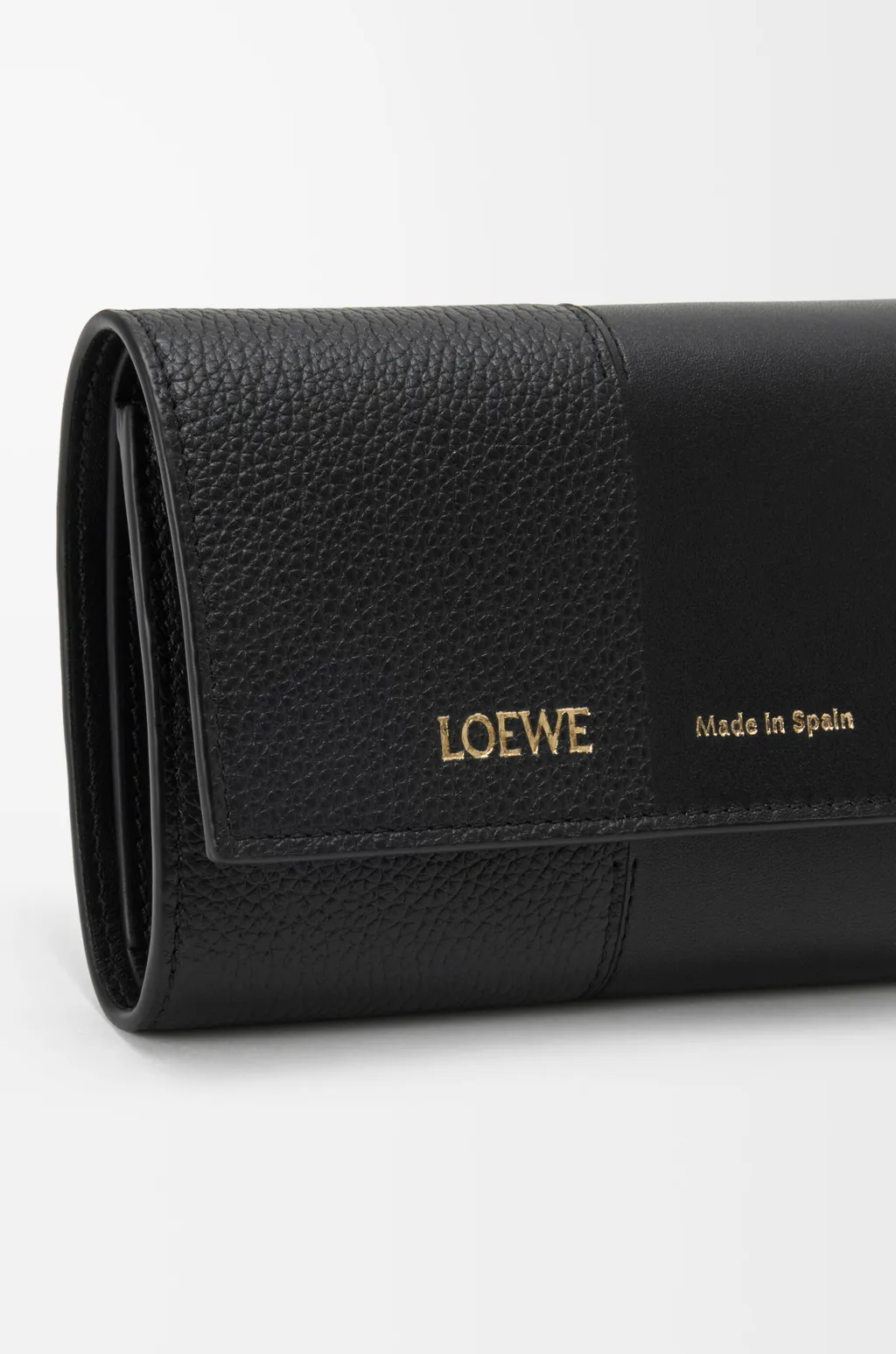 Small Vertical Wallet In Smooth And Grained Calfskin