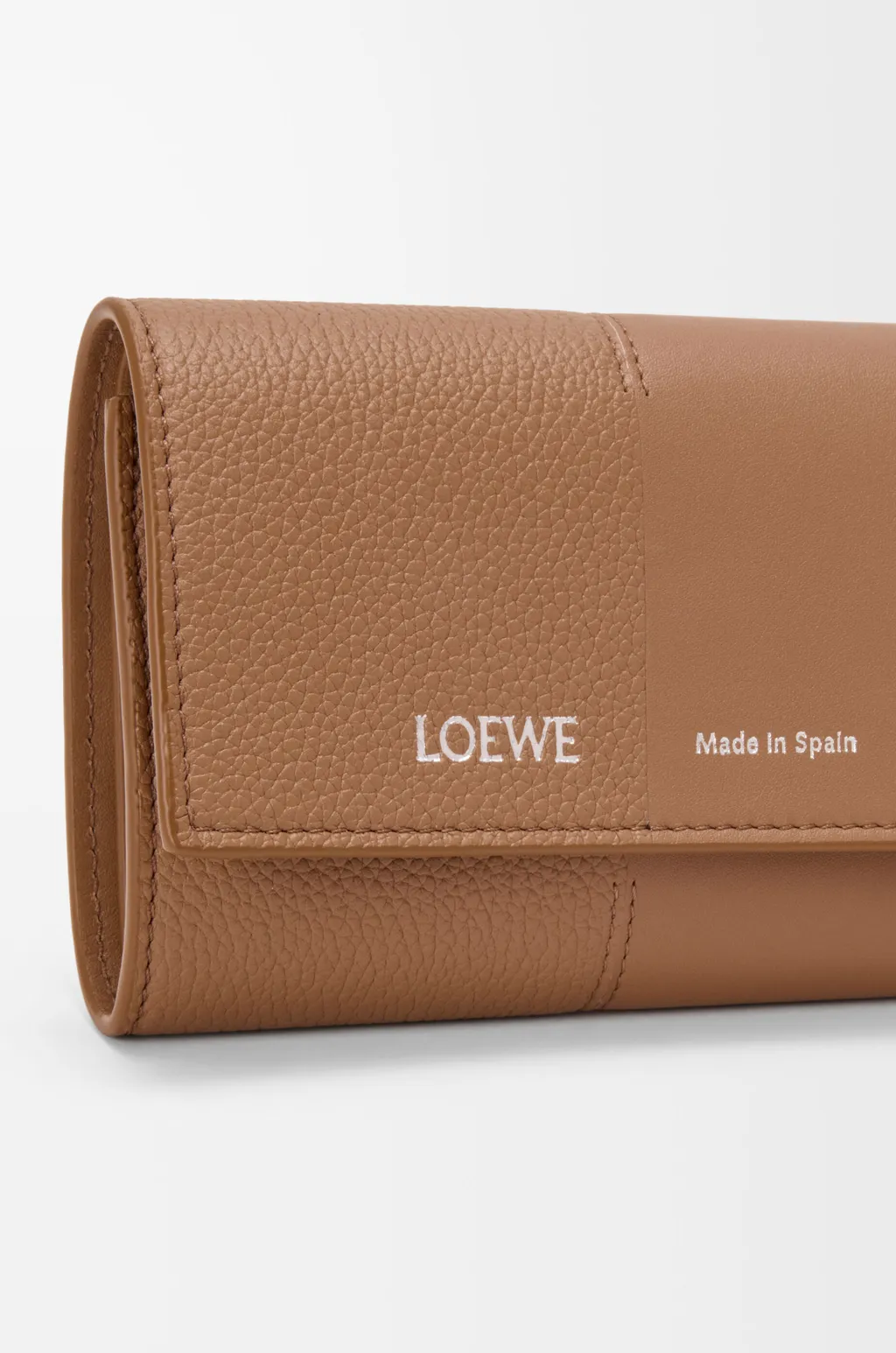 Small Vertical Wallet In Smooth And Grained Calfskin