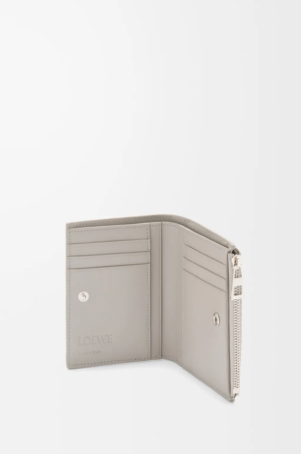 Slim Compact Walllet In Textured Classic Calfskin