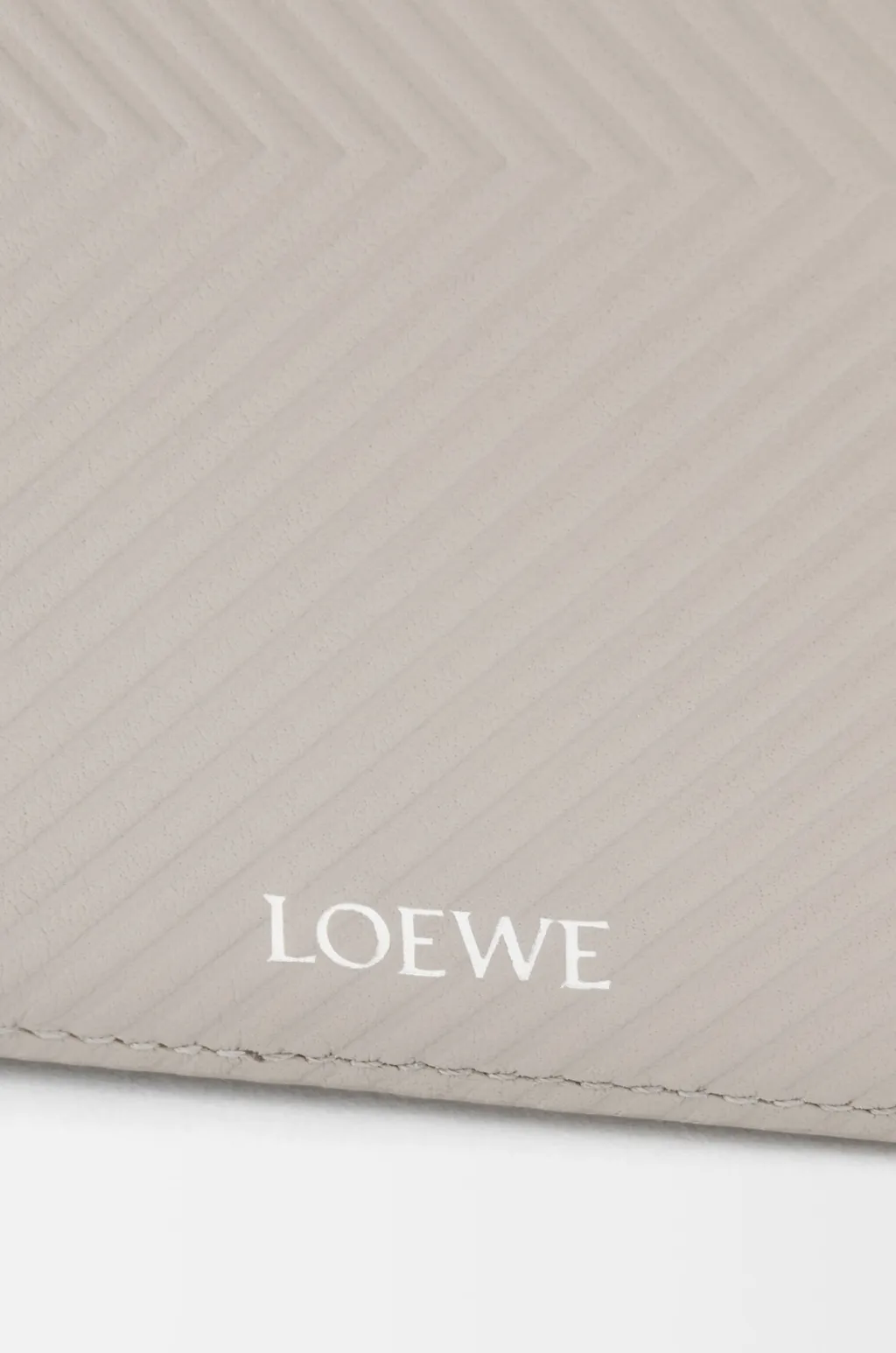 Slim Compact Walllet In Textured Classic Calfskin