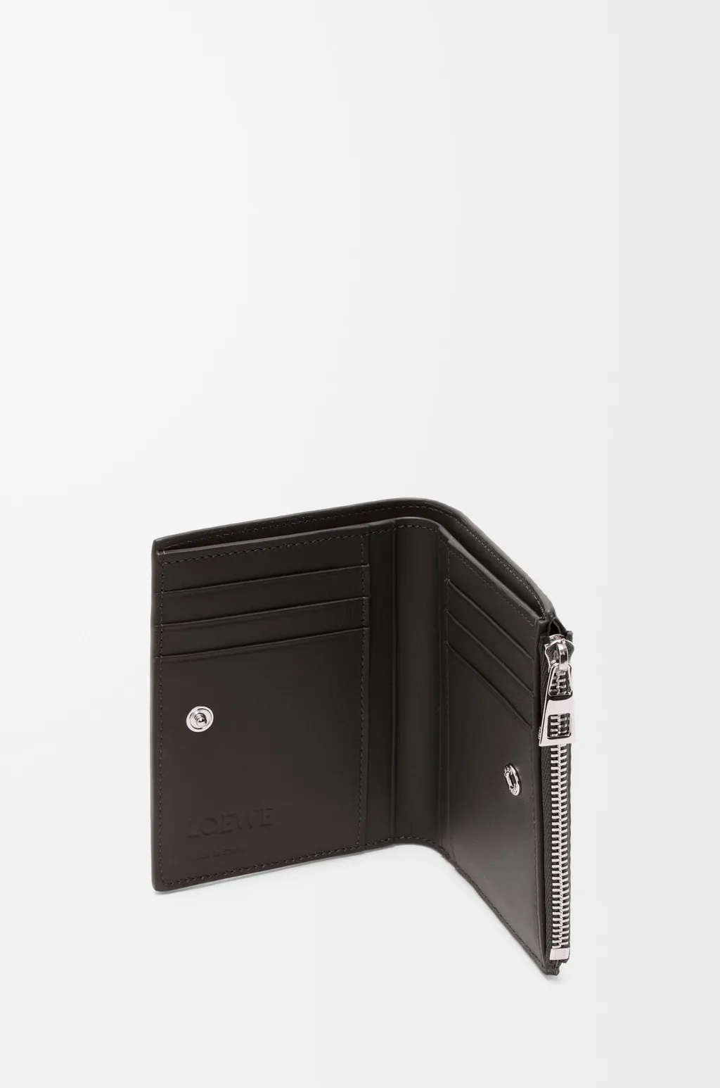 Slim Compact Walllet In Textured Classic Calfskin
