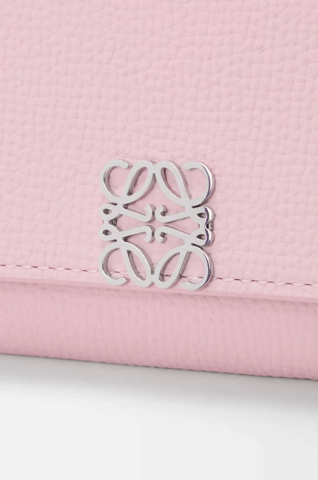 Anagram Continental Wallet In Pebble Grained Calfskin