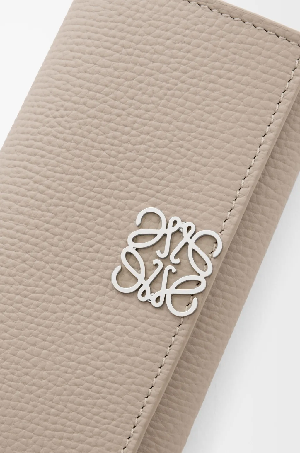 Anagram Key Case In Pebble Grained Calfskin