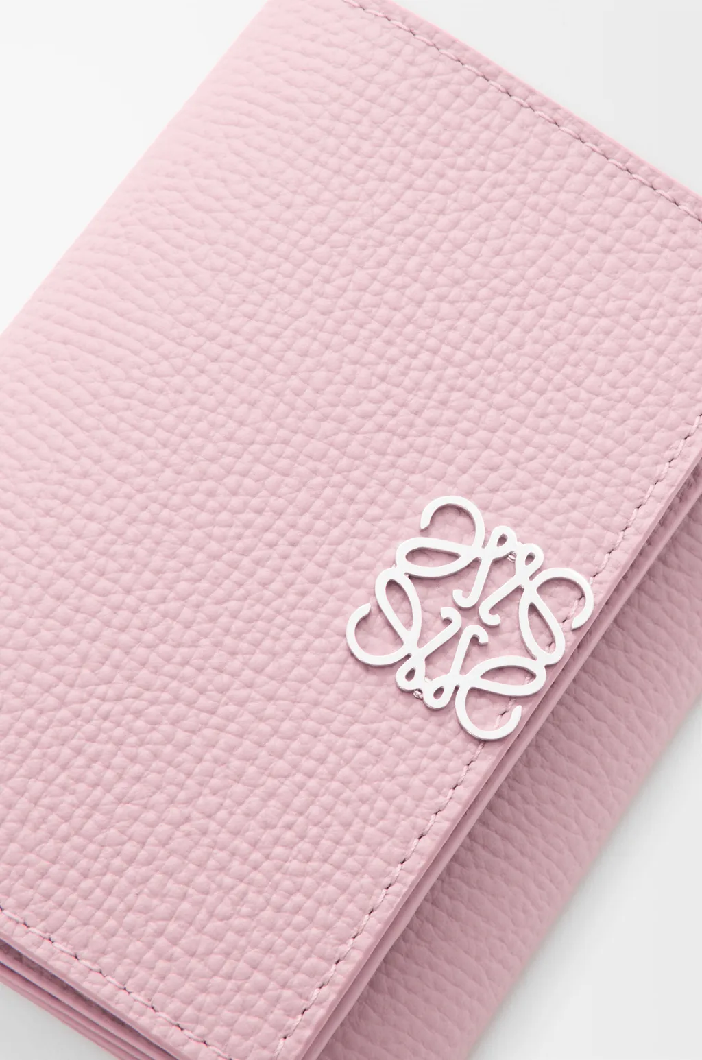 Anagram Trifold Wallet In Pebble Grained Calfskin
