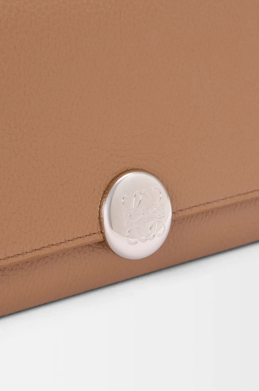 Pebble Continental Wallet In Mini Grain Calfskin