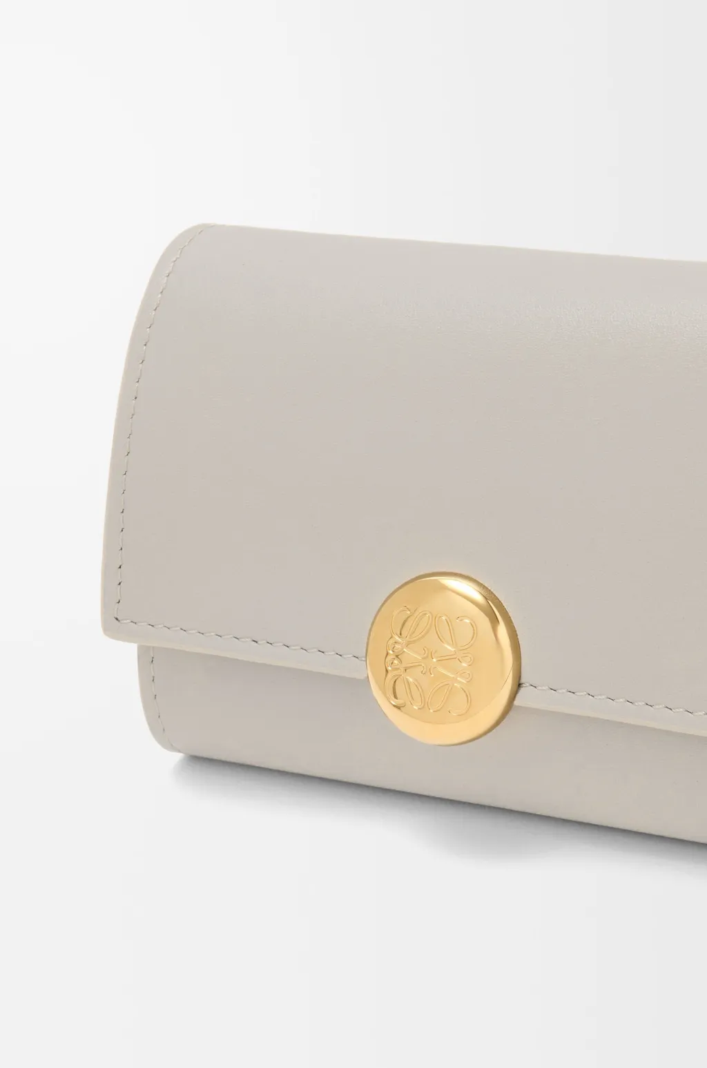 Pebble Small Vertical Wallet In Shiny Nappa Calfskin