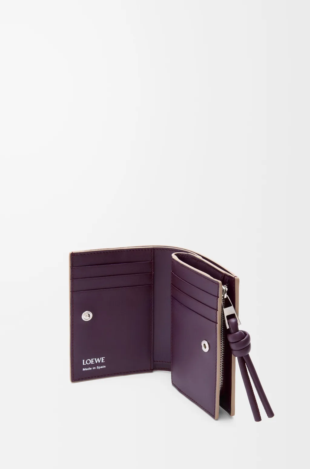 Knot Compact Wallet In Shiny Nappa Calfskin