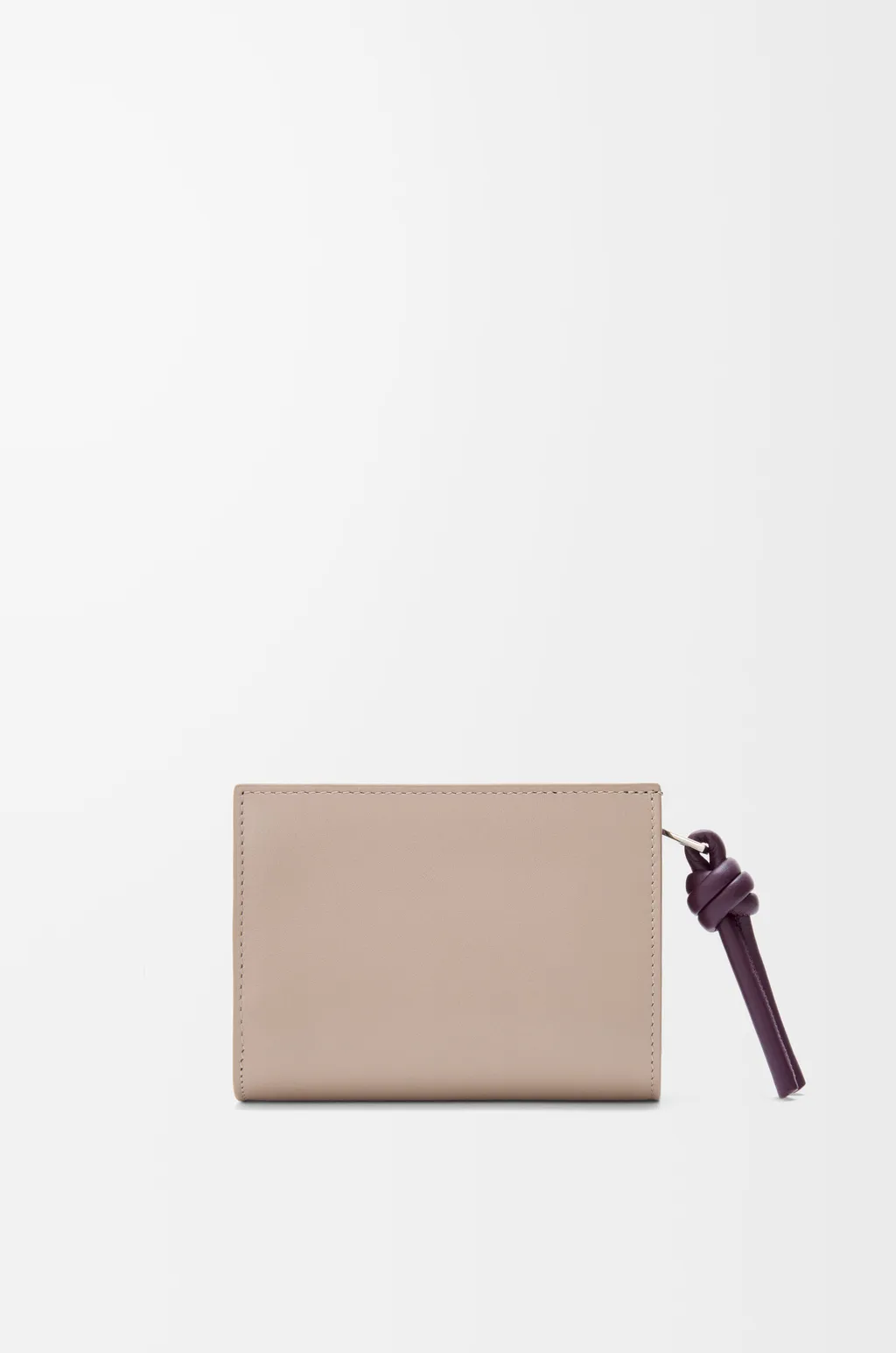 Knot Compact Wallet In Shiny Nappa Calfskin
