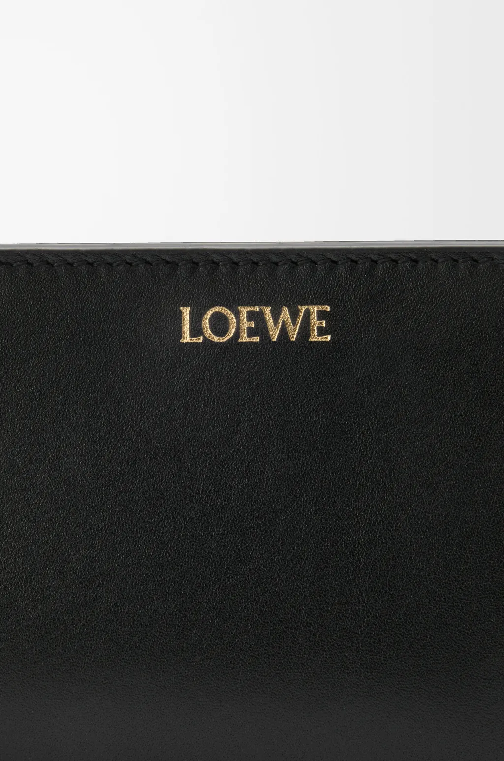 Knot Compact Wallet In Shiny Nappa Calfskin