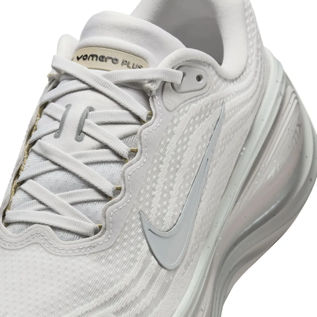 Nike Vomero Plus Speckle