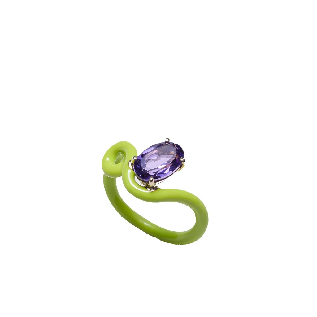 Oval Ring In 9 Kt Yellow Gold