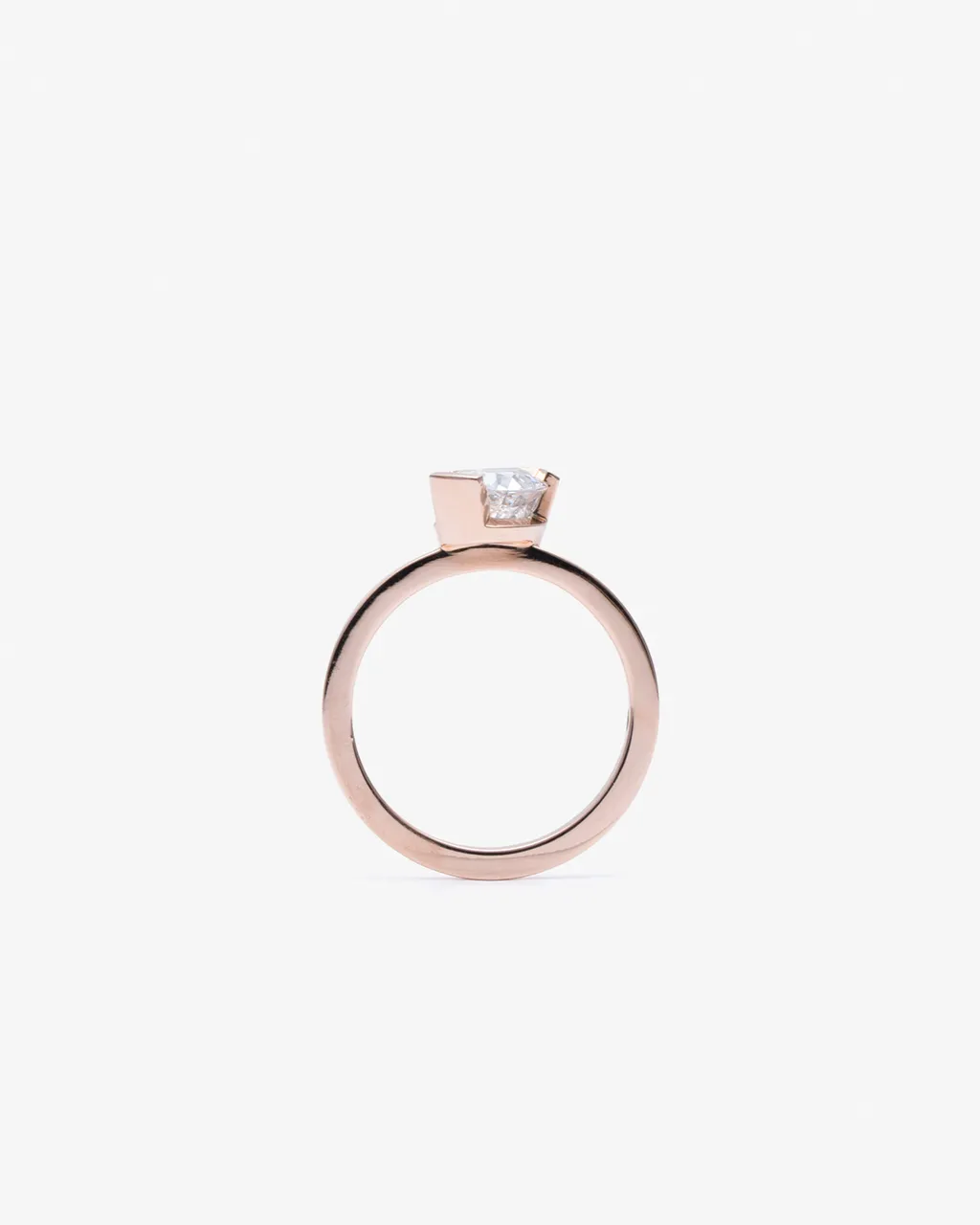 Meta Diamond Pear Solitaire Ring