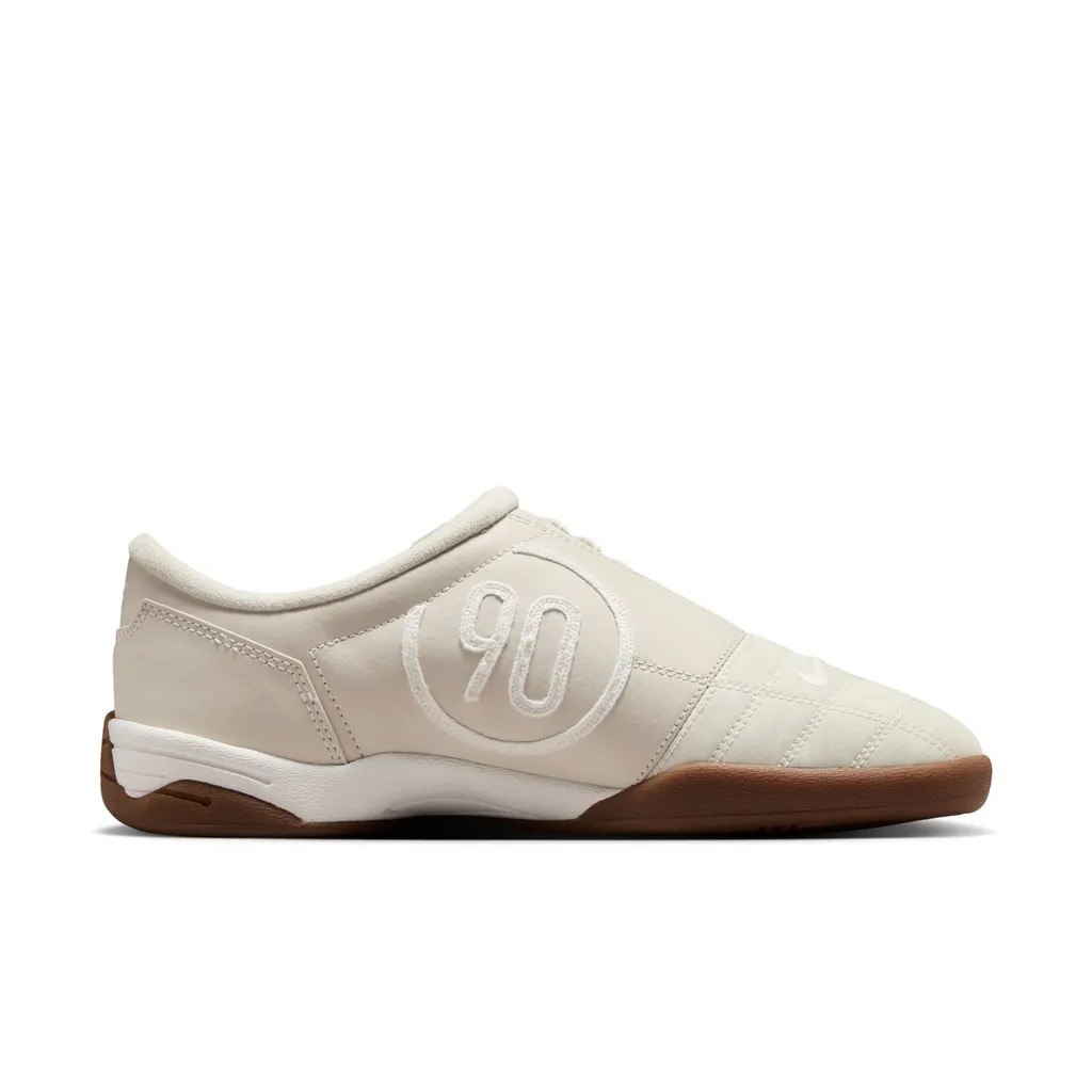 Nike T90