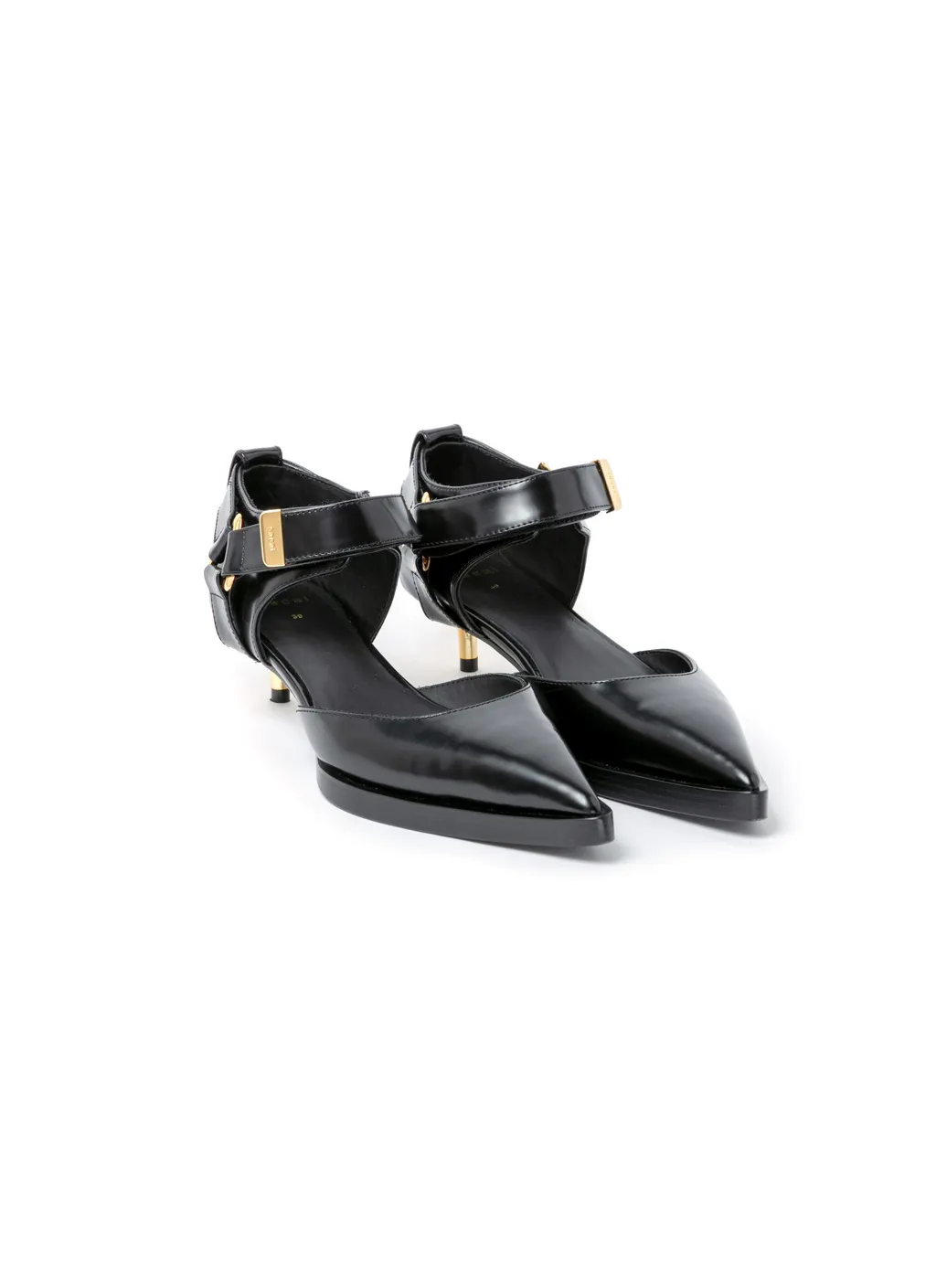 Belted Pumps