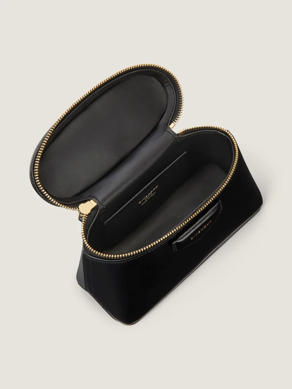 Antigona Vanity Bag In Box Leather With Chain