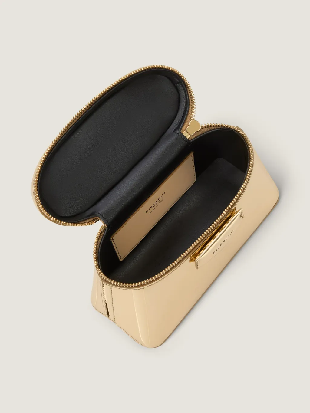 Antigona Vanity Bag In Mirror Effect Leather With Chain