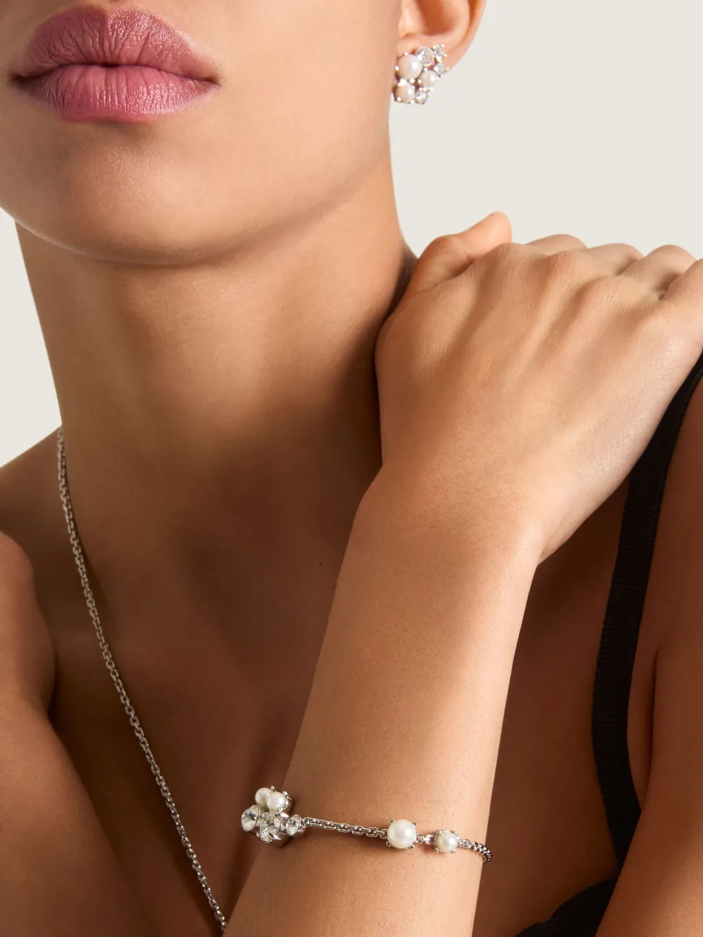 Crystal Pearl Bracelet Necklace In Metal, Crystals And Pearls