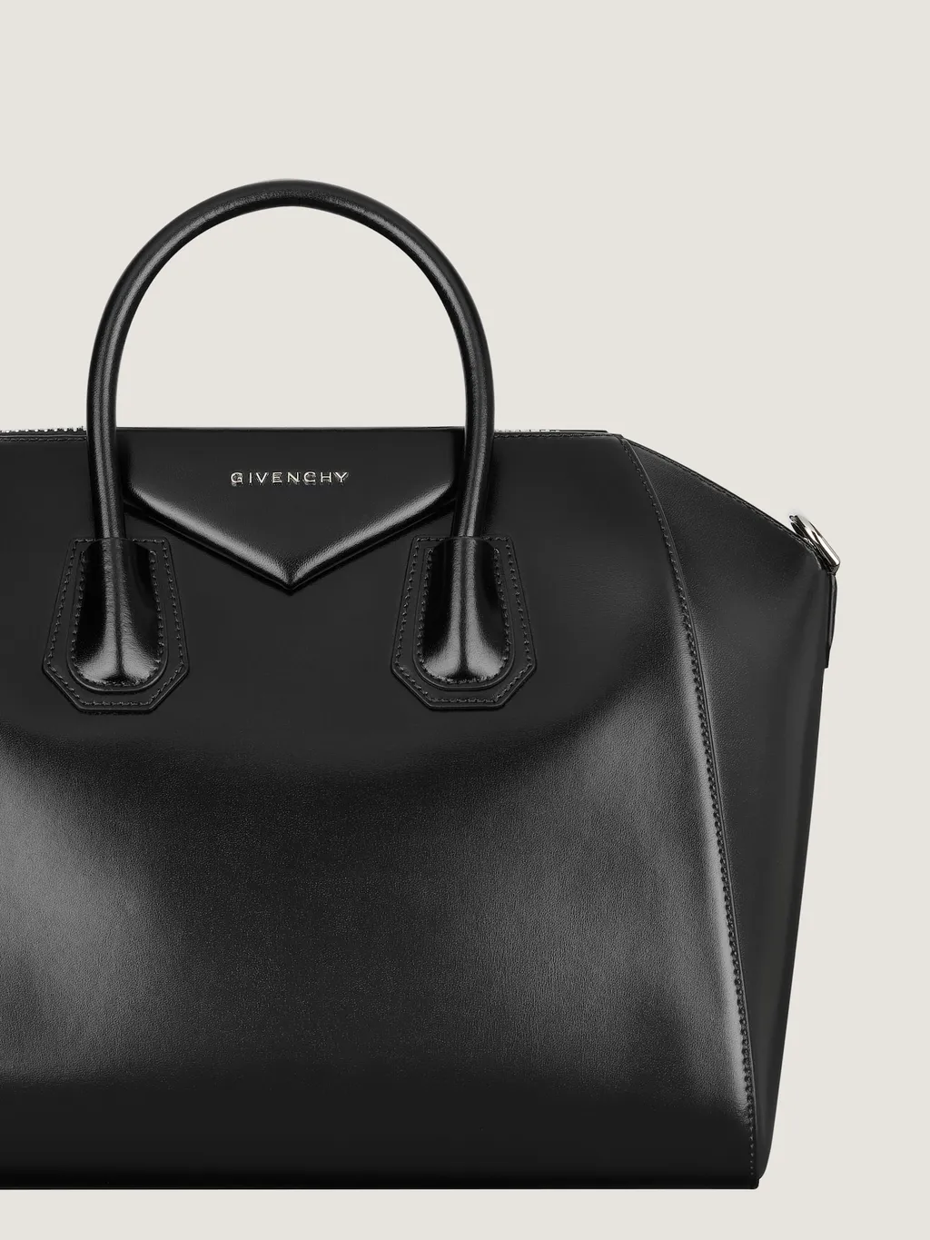 Medium Antigona Bag