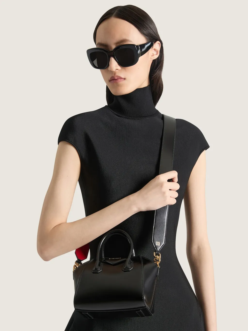 Antigona Toy Bag In Box Leather