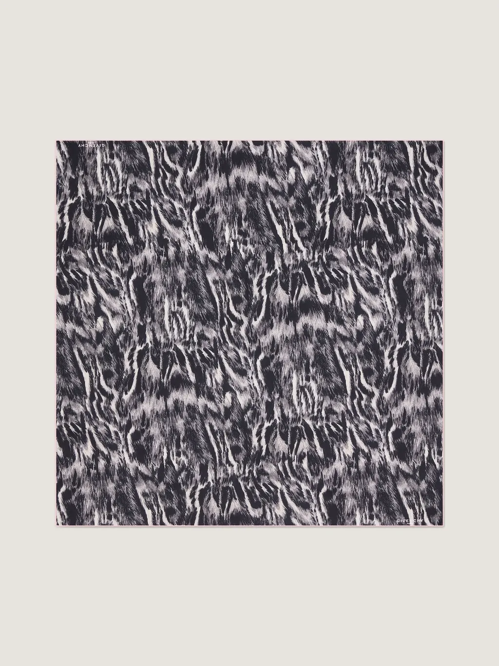 Square In Silk With Animal Print