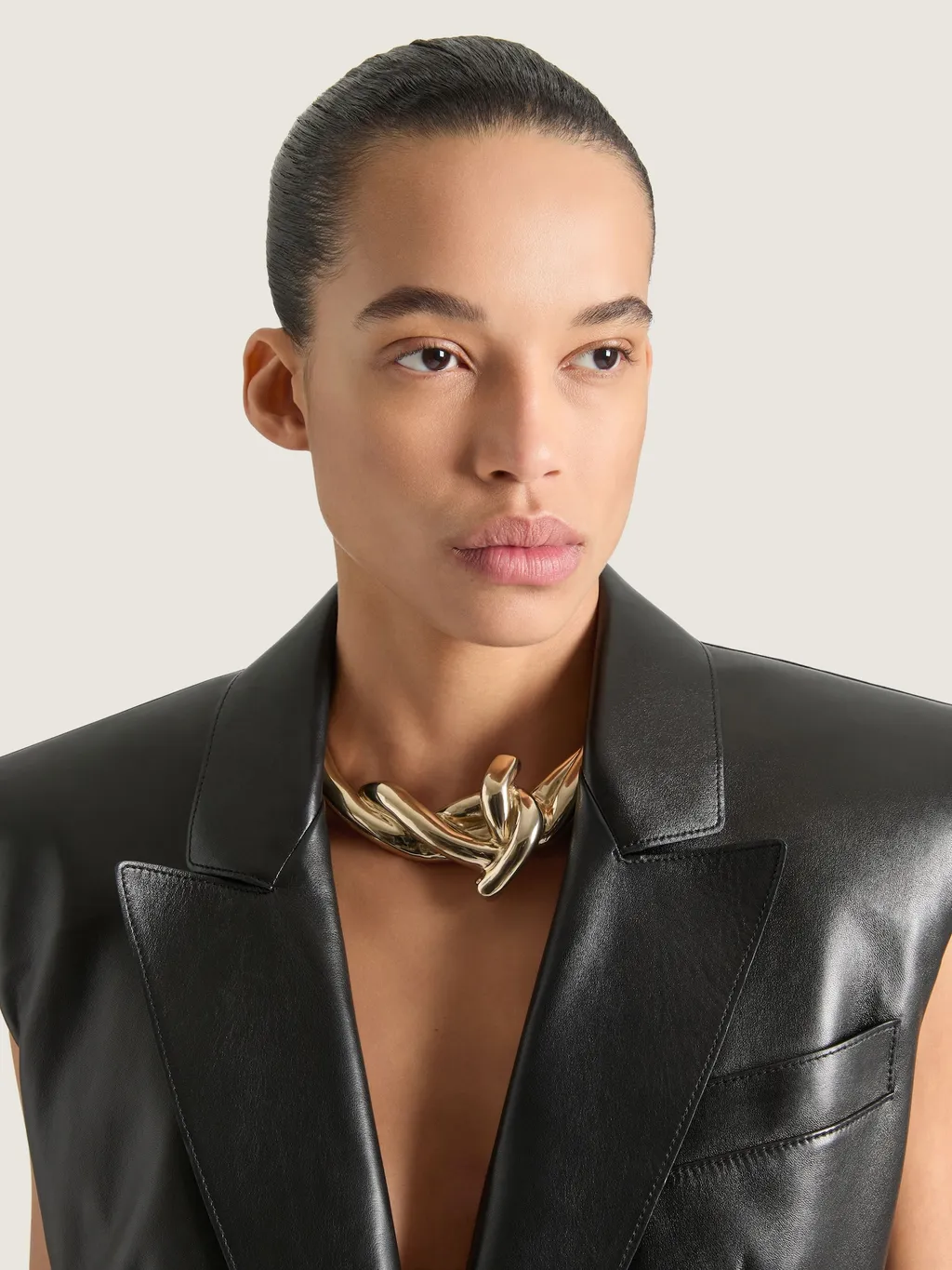 Chain Link Torque Necklace In Metal