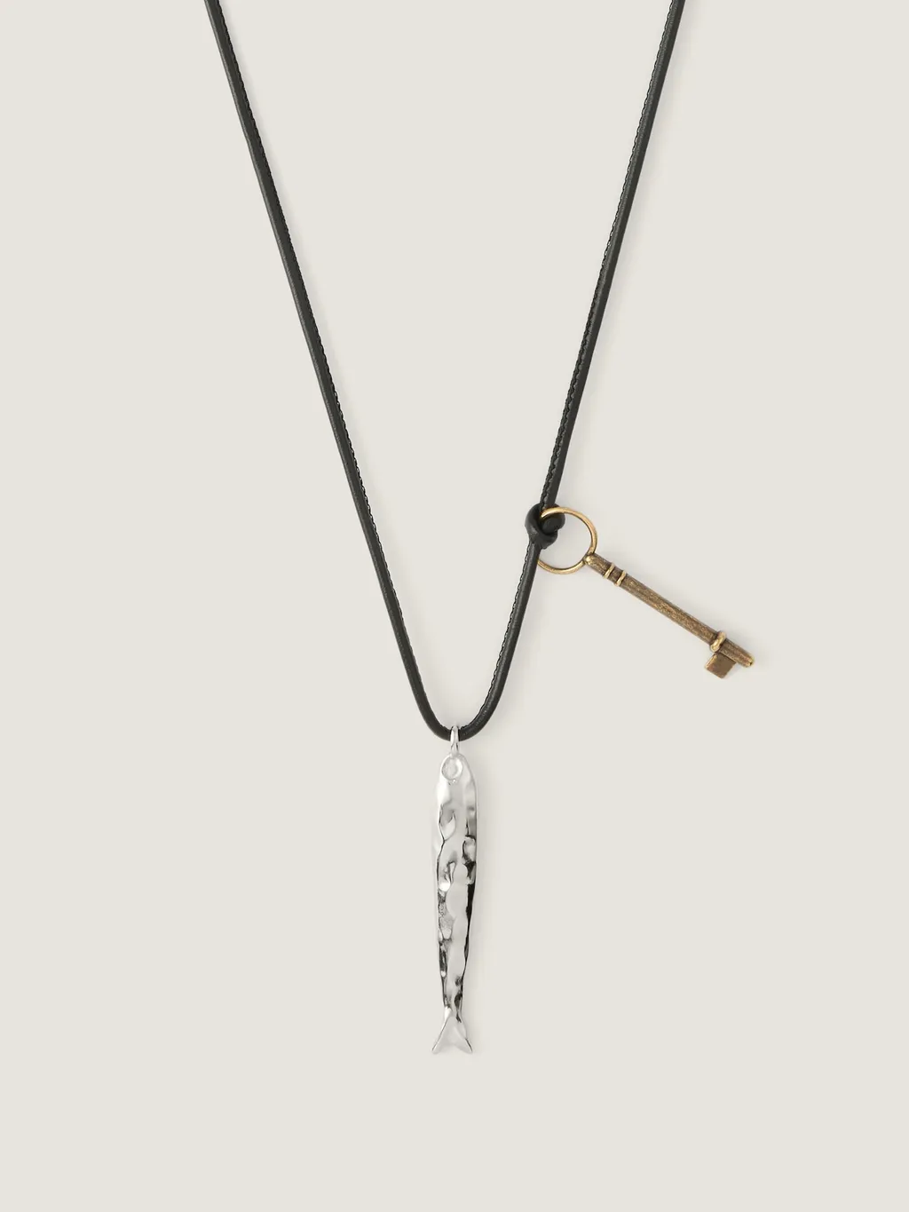 Lucky Charms Necklace In Leather And Metal