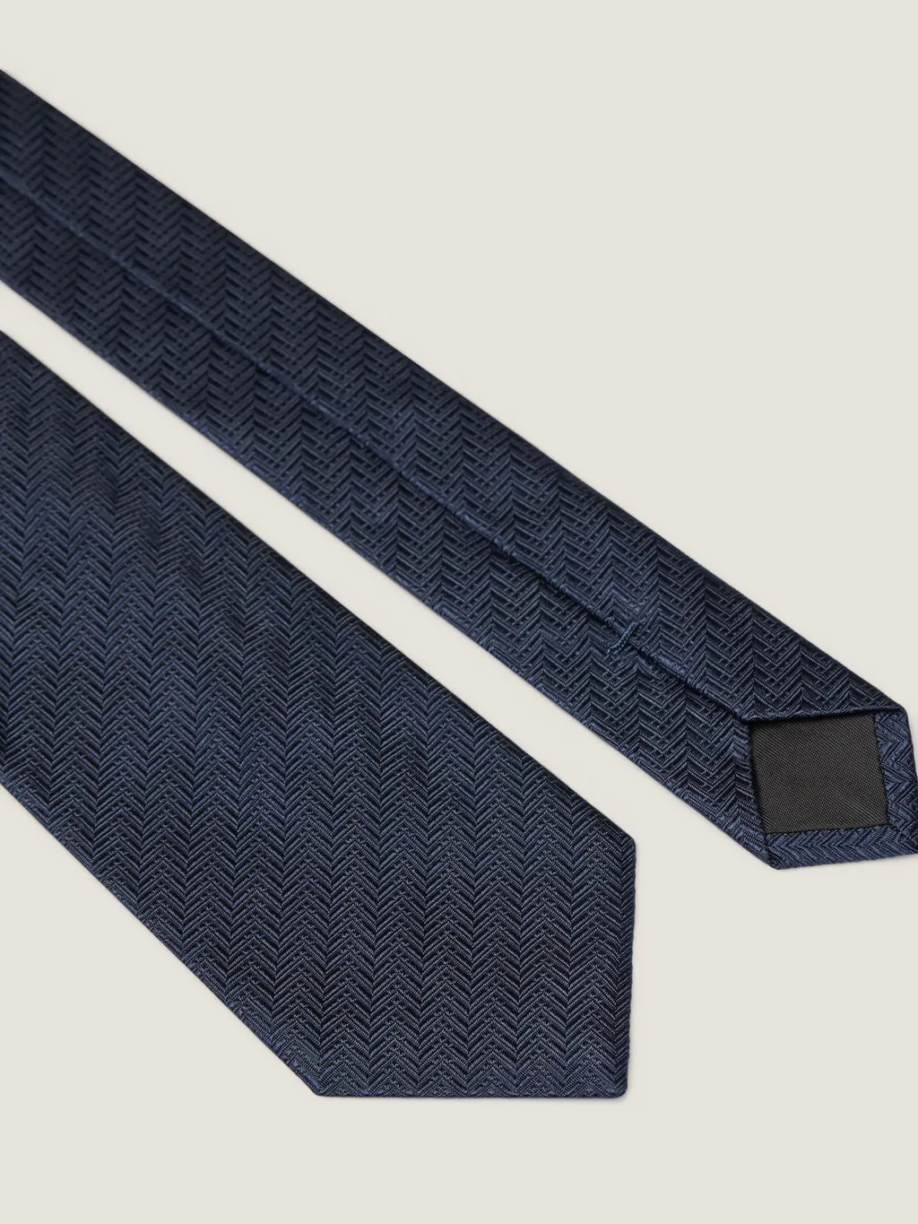 Tie In Silk Jacquard Herringbone