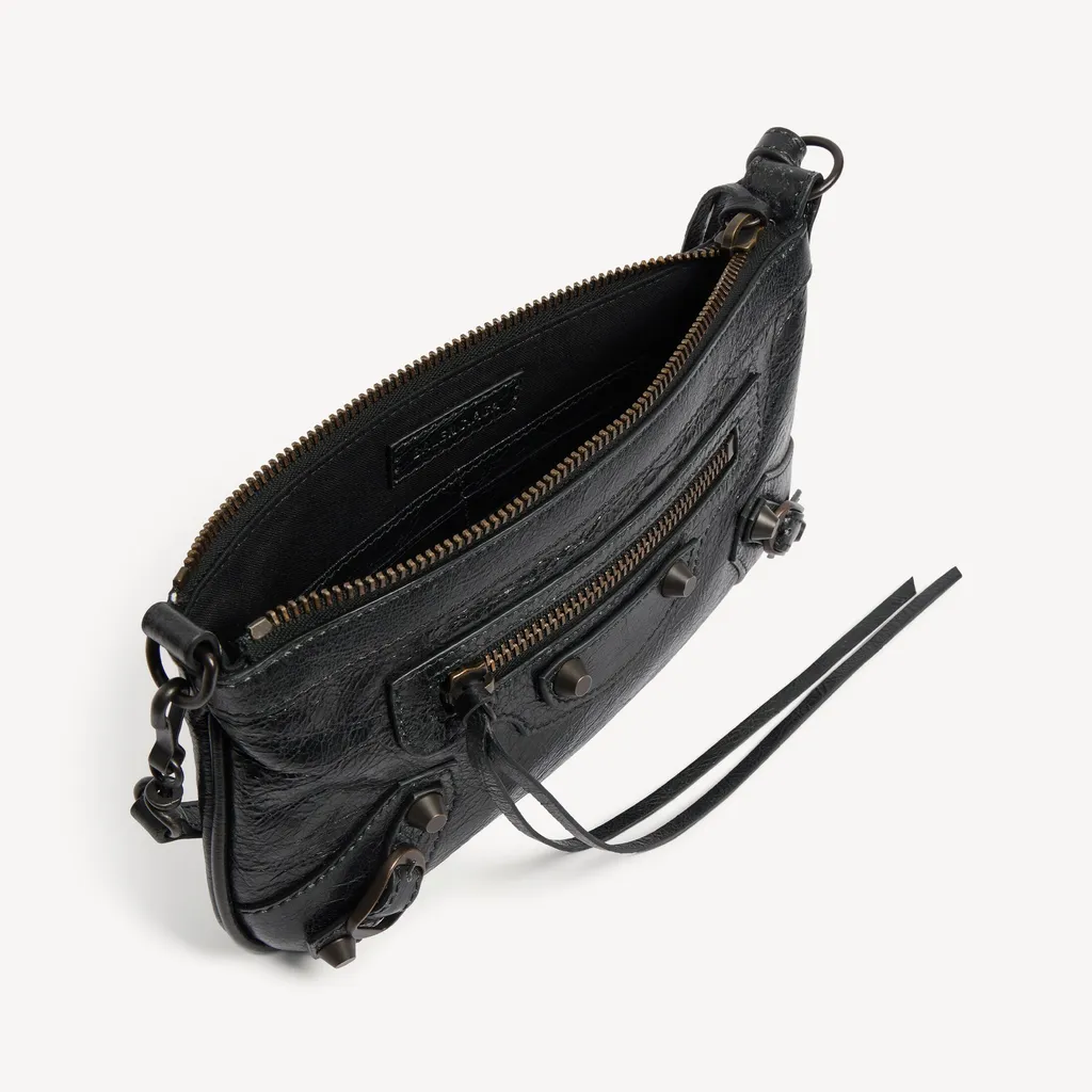 Le City Pouch On Strap