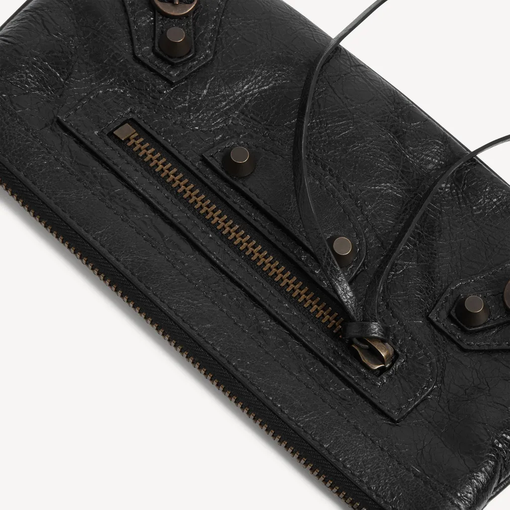 Le City Pouch On Strap