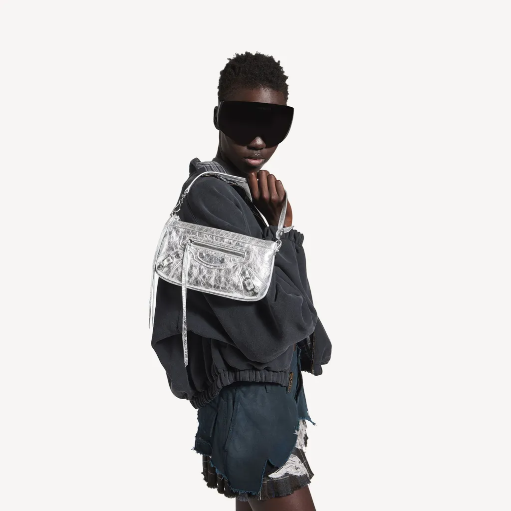 Le City Pouch On Strap