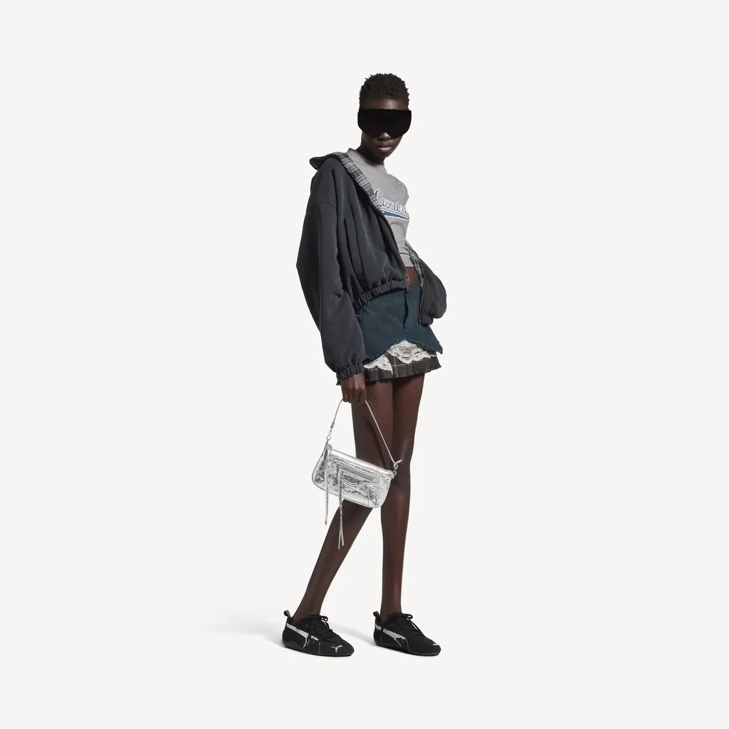 Le City Pouch On Strap