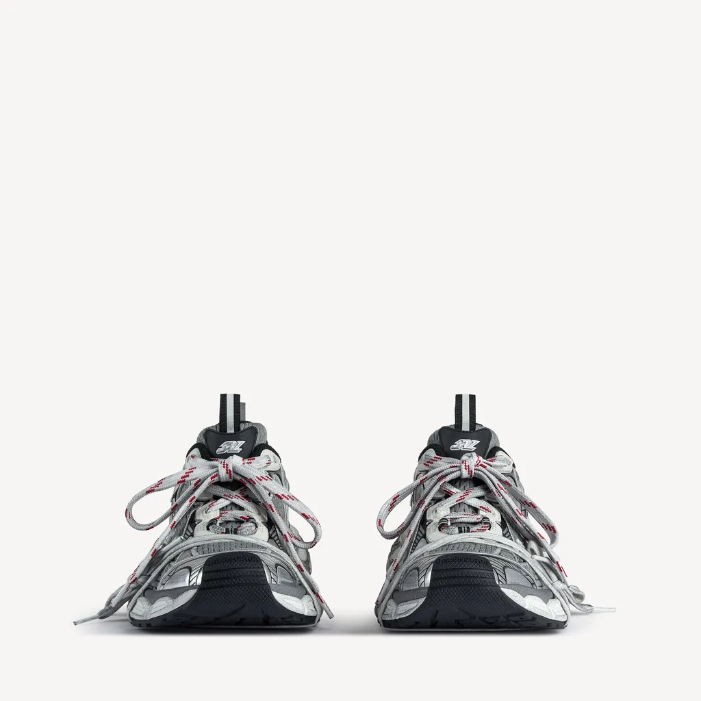 3Xl Split Logo Sneaker