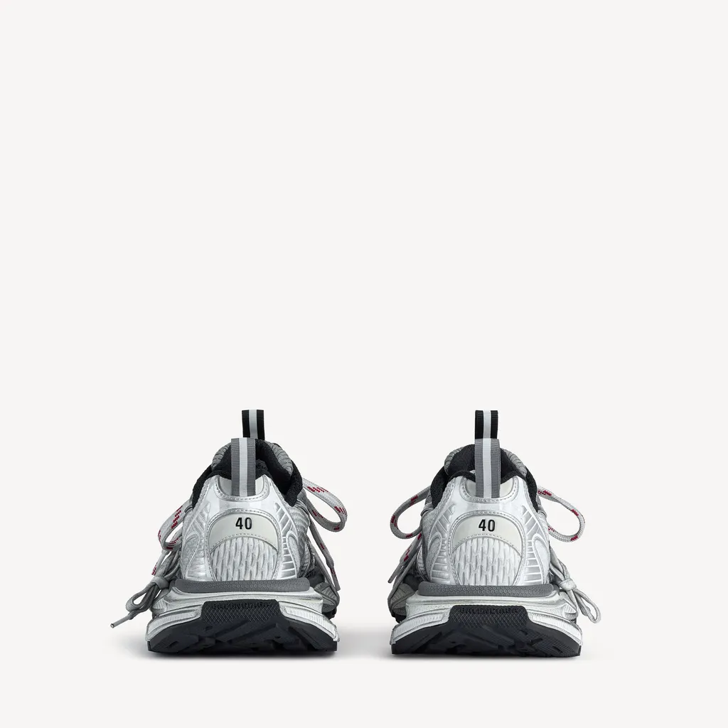 3Xl Split Logo Sneaker