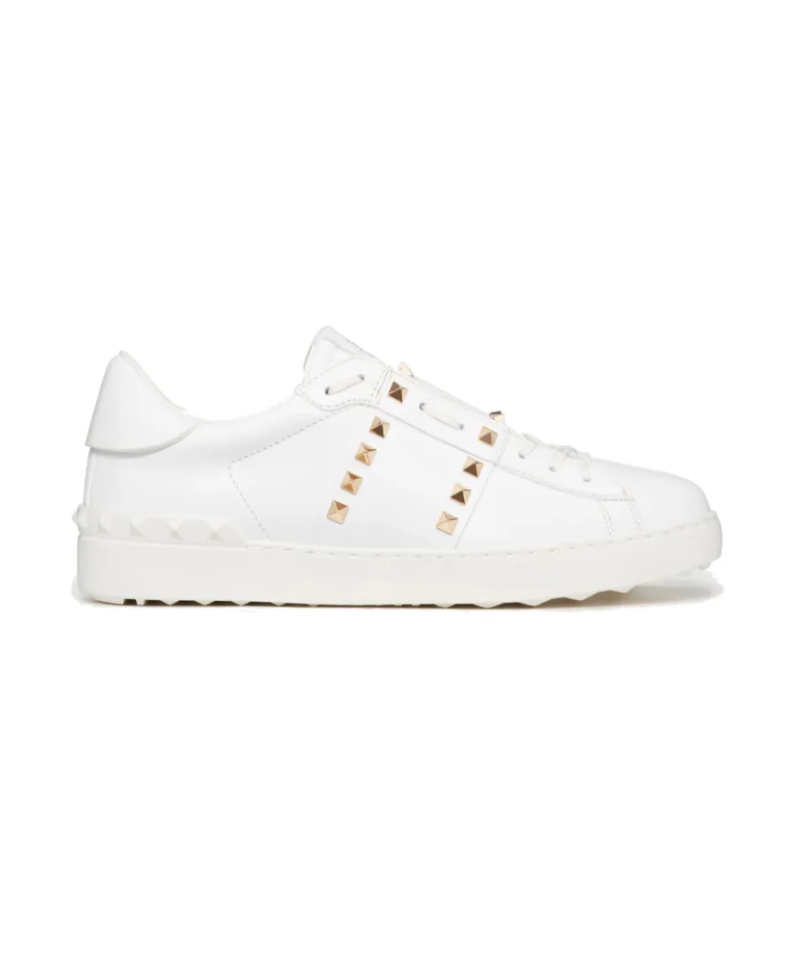 Rivet-Decorated Casual Sneakers